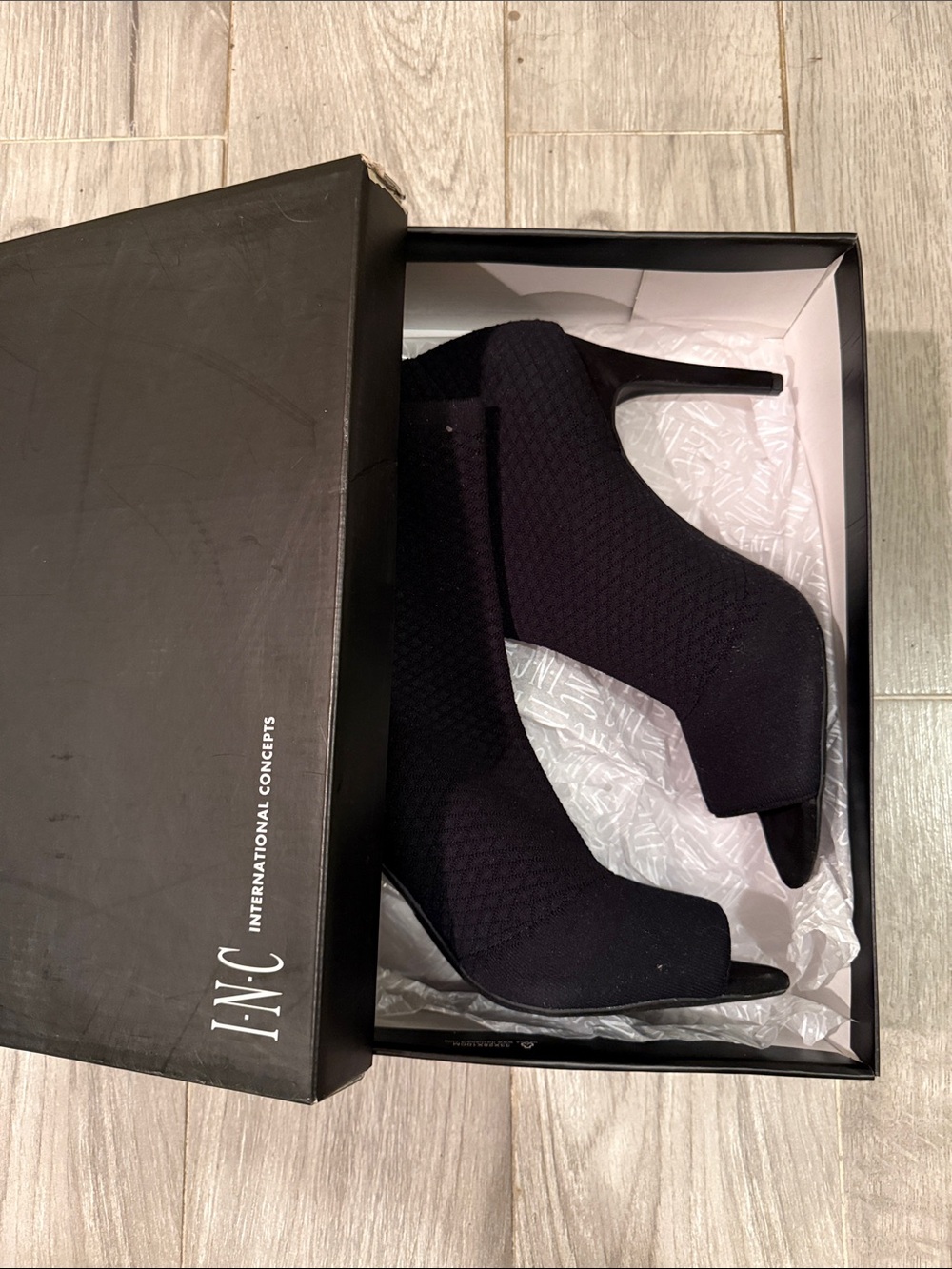 I·N·C International Concepts RIELEE Shoe Box in Black